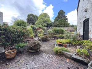 Photo 9- click for photo gallery